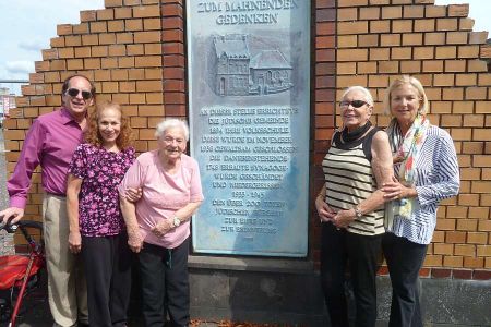 Nach 80 Jahren Besuch in der Heimatstadt: Hilda Spanier und Lore Brenauer-Moser
